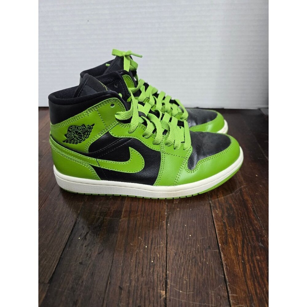 Women's Air Jordan 1 Mid Altitude Green Sneakers size 7